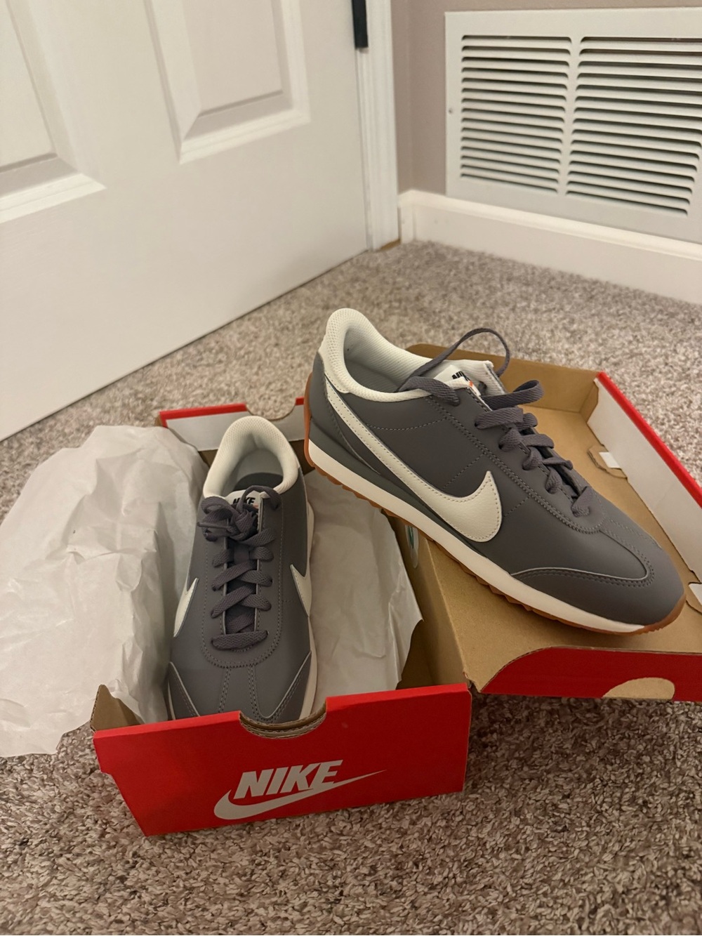 Nike Women's Gray Sneakers with White Swoosh